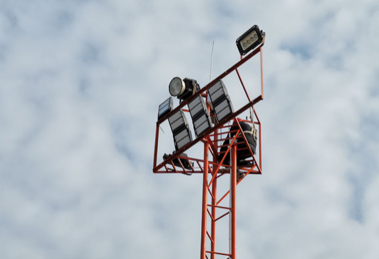 LED உயர் மாஸ்ட் லைட் தரநிலைகள்